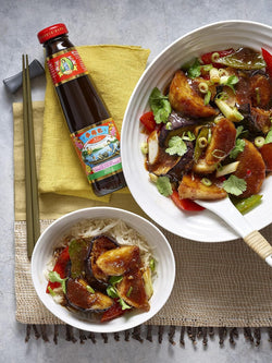 Collection of Lee Kum Kee Premium Oyster Flavored Sauce 32 Ounce - 2 lb, 907g in a gallery layout